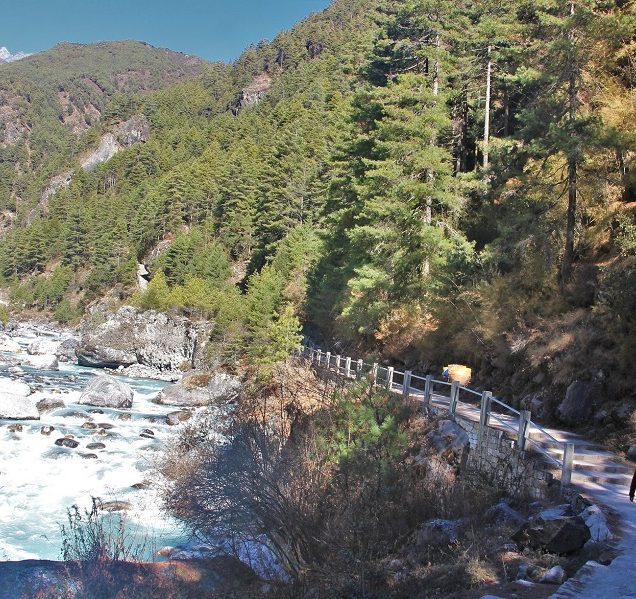 trek-from-phakding-to-namche-bazaar-_-all-you-need-to-know-about-trekking-from-phakding-to-namche-bazaar74