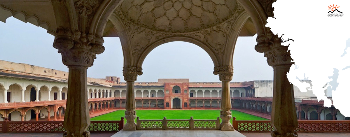 قلعه سرخ آگرا در قلب شهر آگرا